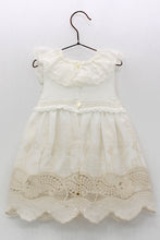 Cargar imagen en el visor de la galería, Vestido Blanco con Toques Beige
