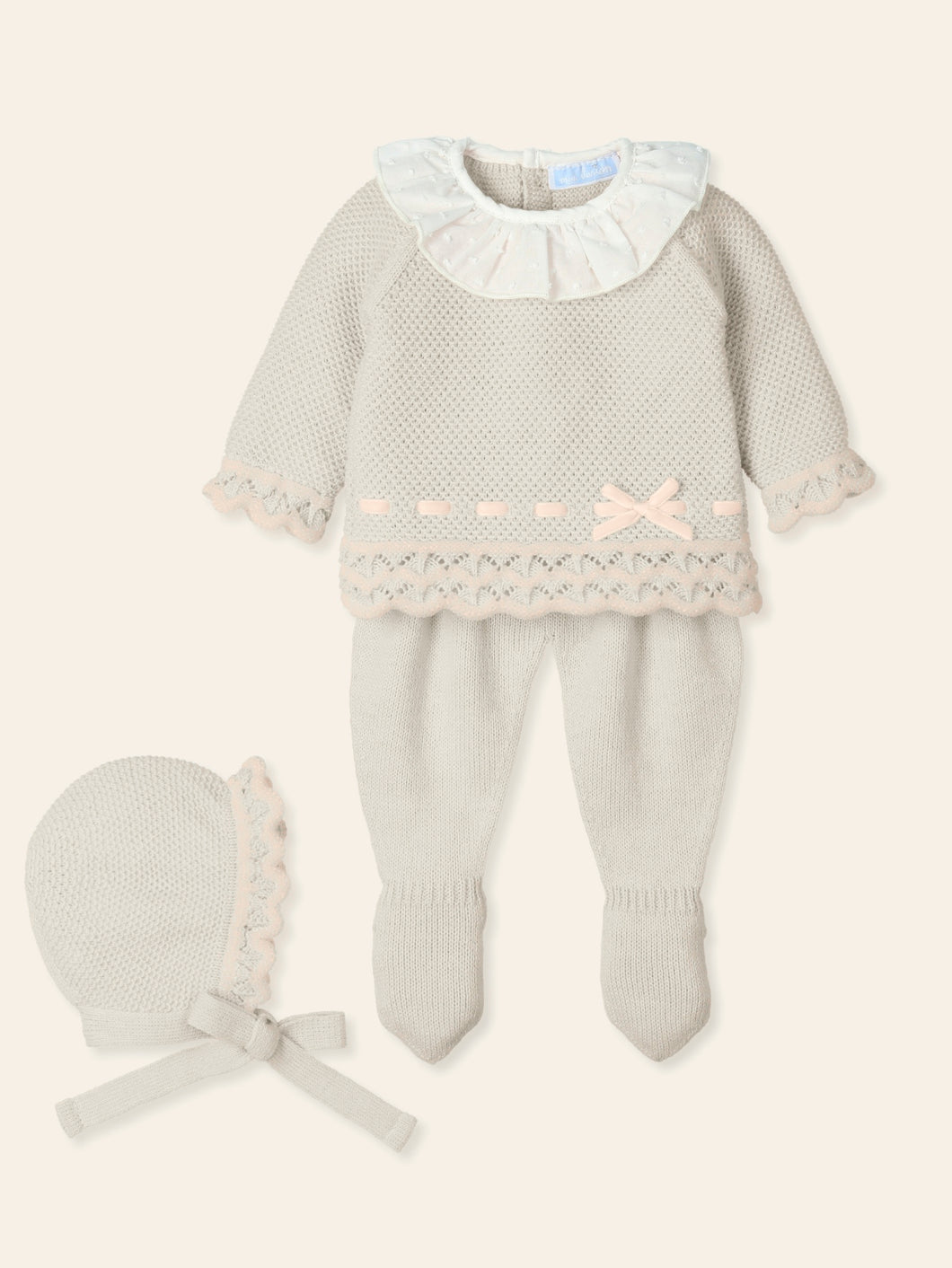 Traje Bordado Cuello con Revuelos Beige y Rosa